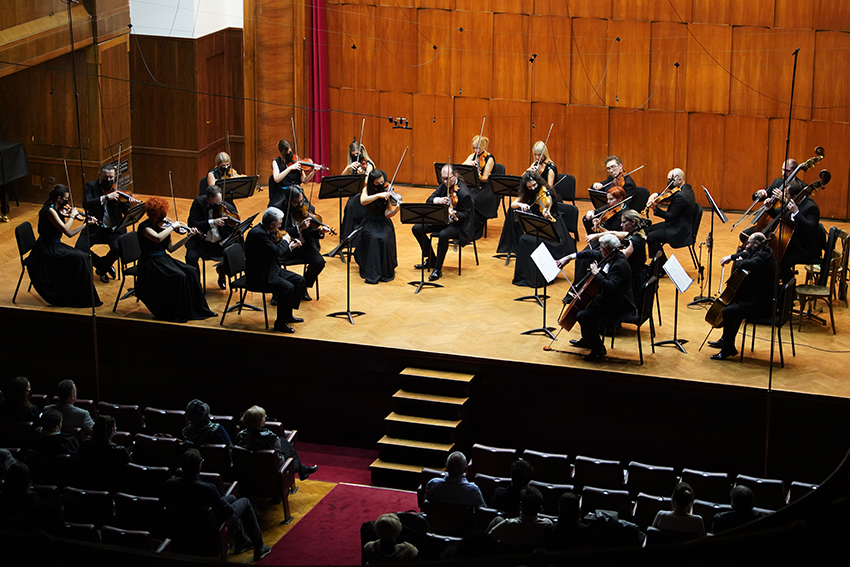 Sreten Krstić and strings of the RTS Symphony Orchestra, Kolarac Endowment 16.10.2021.