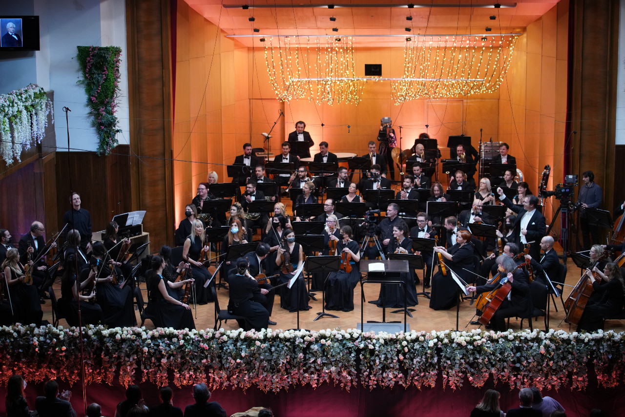 RTS Symphony Orchestra, Stefan Milenković and measetro Bojan Suđić, Kolarac endowment, 23. 12.2021.