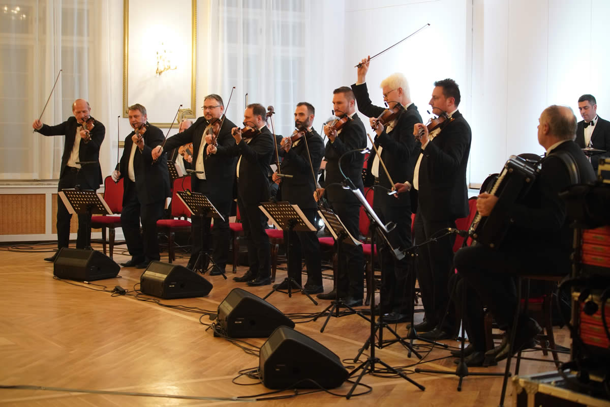 Svečani koncert Narodnog orkestra RTS pod upravom Vlade Panovića, Svečana sala Doma vojske Srbije, 07.04.2022.